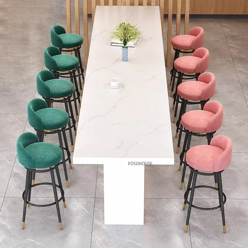 Krzesło barowe w stylu skandyn – Commercial Kitchen Light recenzja i cena